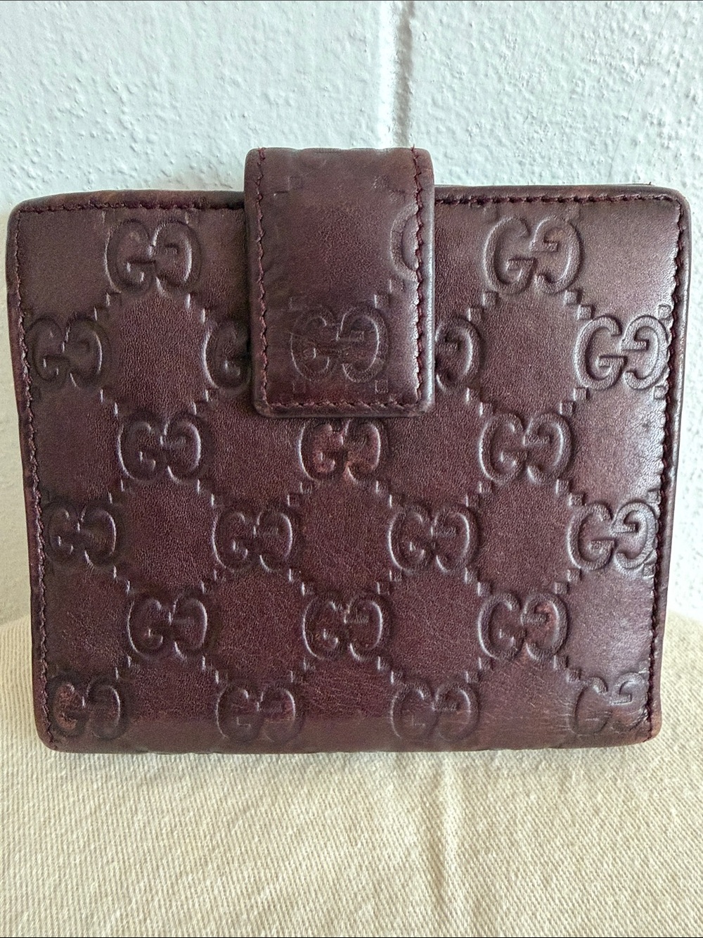 Gucci Heart Interlocking G Embossed Leather Wallet - Brown - Picture 9 of 13